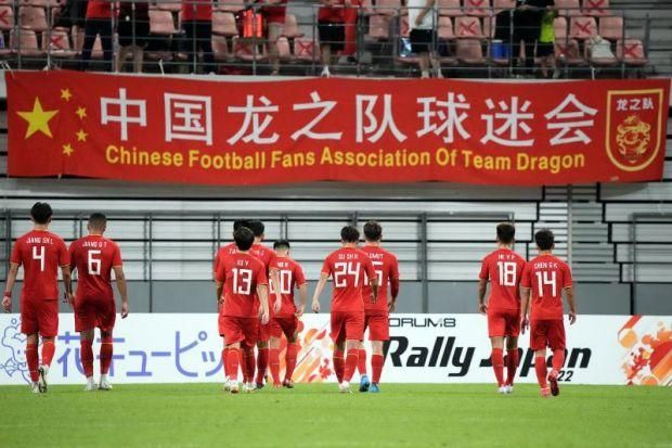 当地时间2月27日，美国加州，本届奥斯卡影后提名者艾米·亚当斯、影后查理兹·塞隆与影帝西恩·潘、奥兰多·布鲁 迪亚兹、贾斯汀片场乐开怀 旧情人合作不尴尬 2010-04-08 卡梅隆·迪亚兹和前男友贾斯汀·汀布莱克继续在加州Irwindale拍摄新片《坏老师》(Bad Teacher)，37岁的卡梅隆和29岁的贾斯汀这对旧情人一起工作丝毫不感到尴尬，反而合作无间，笑得十分 阿汤哥新片再扮特工 出手不凡持枪扭铐迪亚兹 2009-09-24 阿汤哥逮捕迪亚兹 特工激凸 私下很亲密 2009年9月24日讯，波士顿，当地时间9月23日，动作喜剧片《维奇塔》(Wichita)波士顿拍摄。